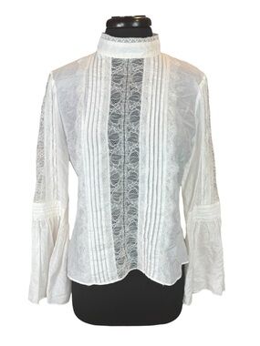 White House Black Market Ivory/White Victorian Lace Bell Sleeve Blouse Size 6